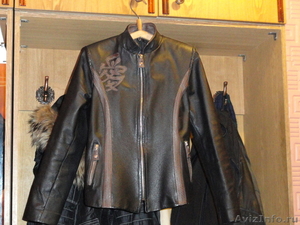 Куртка из нат кожи, р.44 -500 руб, б/у, в хор состоянии - Изображение #1, Объявление #432456