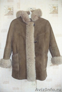 Продам детскую зимнюю дублёнку отделанную натуральным мехом - Изображение #1, Объявление #1508525